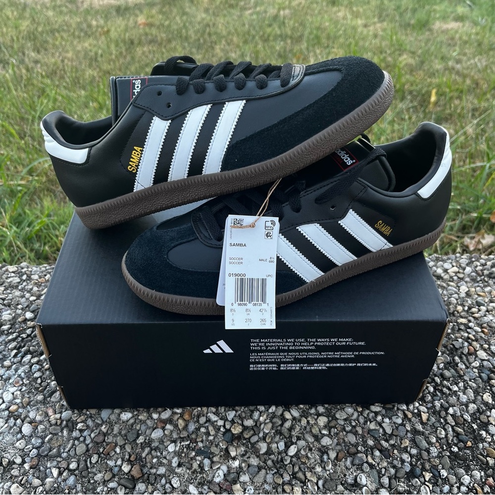 adidas Samba Leather Black White Gum Sole Men's Size 9 women’s 10.5